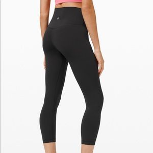Lululemon 23” Black Aligns